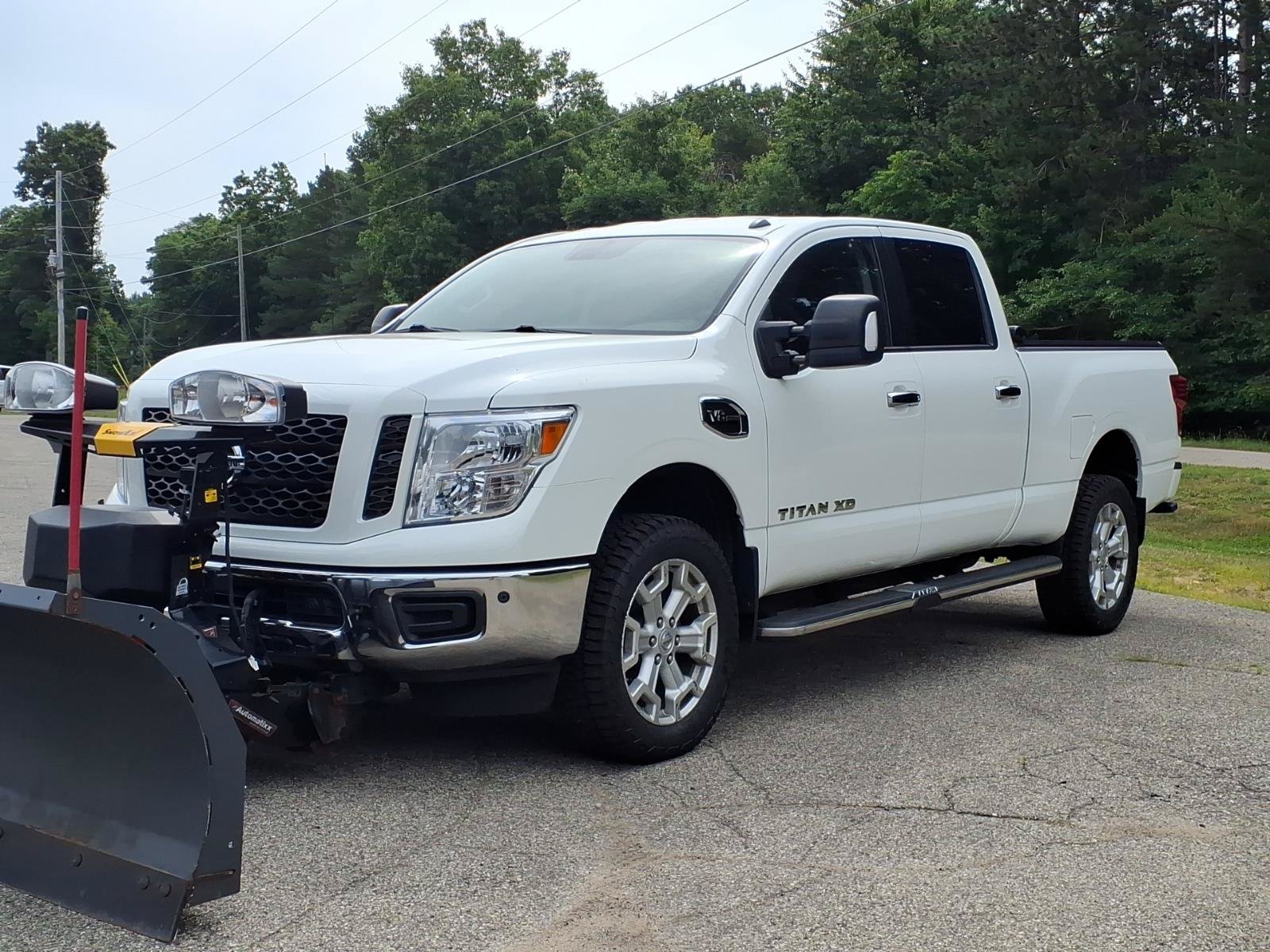 Used 2019 Nissan Titan SV w/ SV Convenience Package AWD/4WD image 4