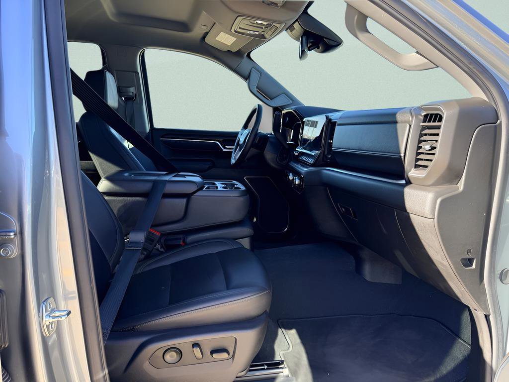 Used 2025 GMC Sierra 1500 SLT image 14