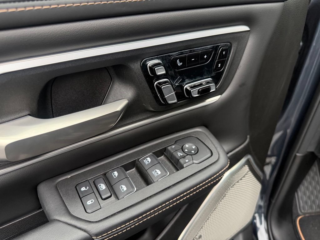New 2026 RAM 1500 Tungsten AWD/4WD image 13