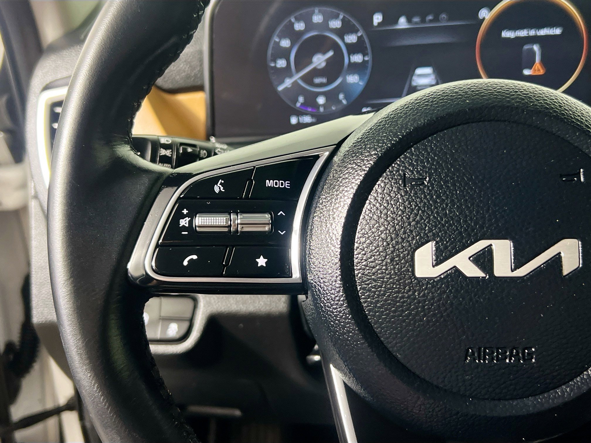 Used 2024 Kia Seltos EX image 18