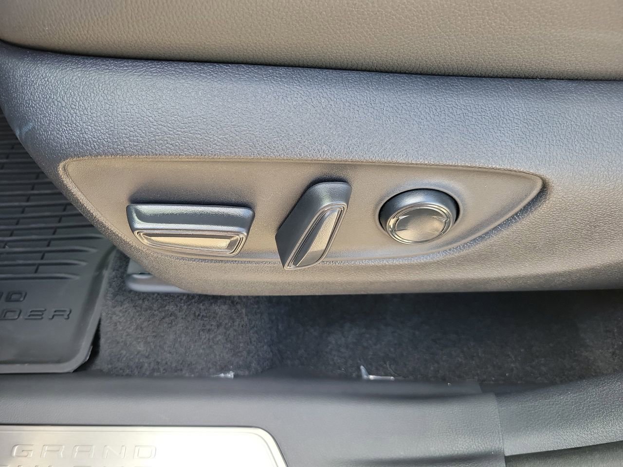 New 2026 Toyota Grand Highlander Limited FWD image 18