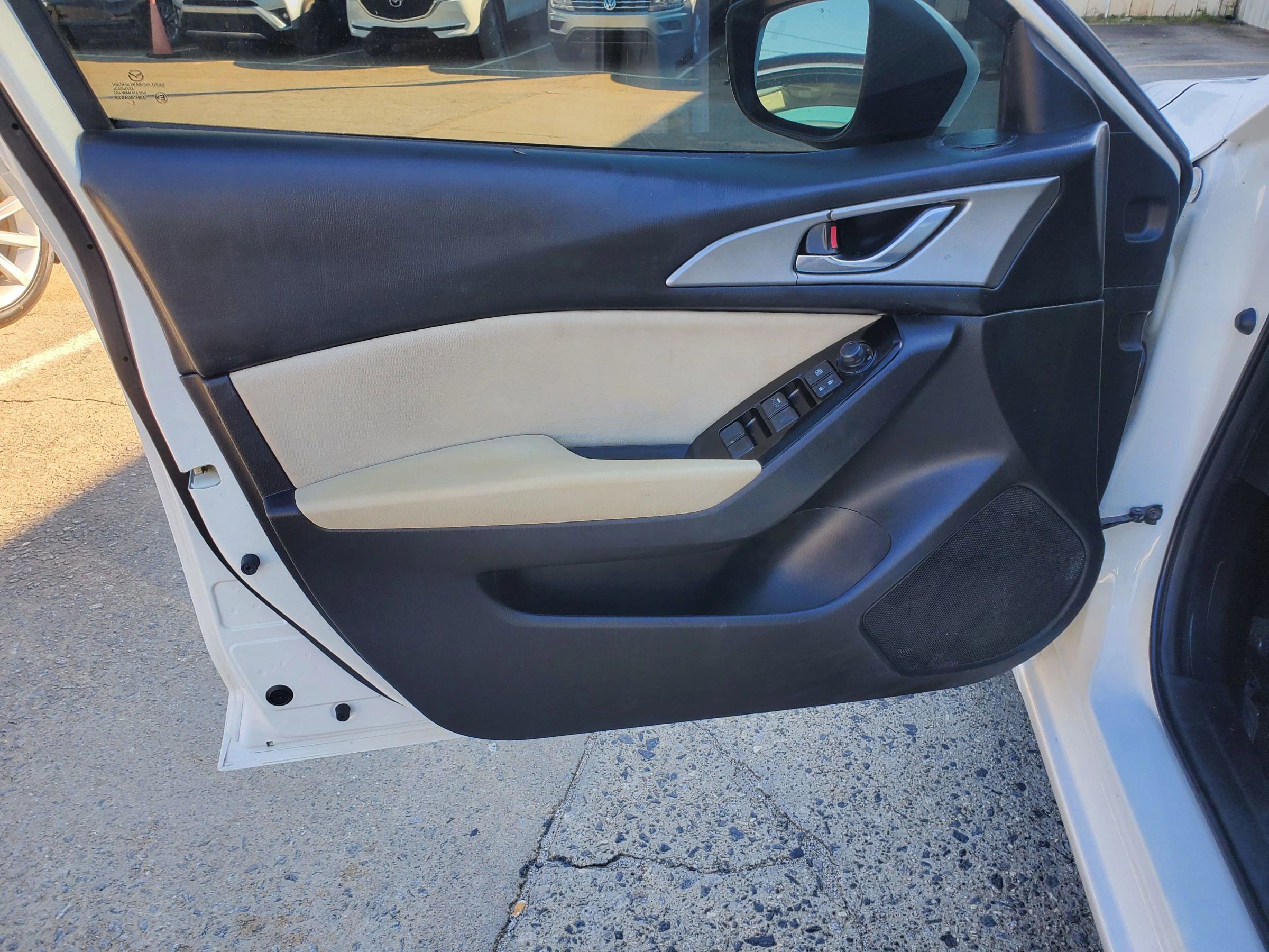 Used 2017 MAZDA MAZDA3 Sport w/ Preferred Equipment Package image 14