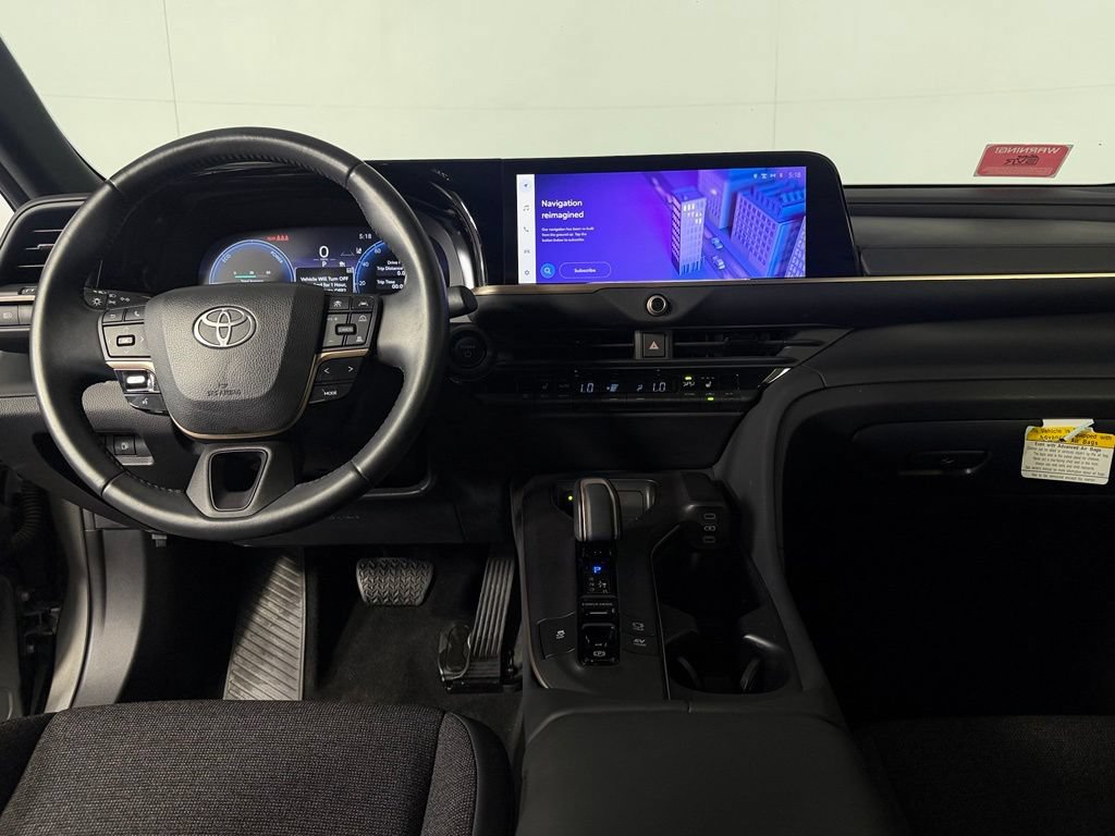 Used 2023 Toyota Crown AWD/4WD image 14
