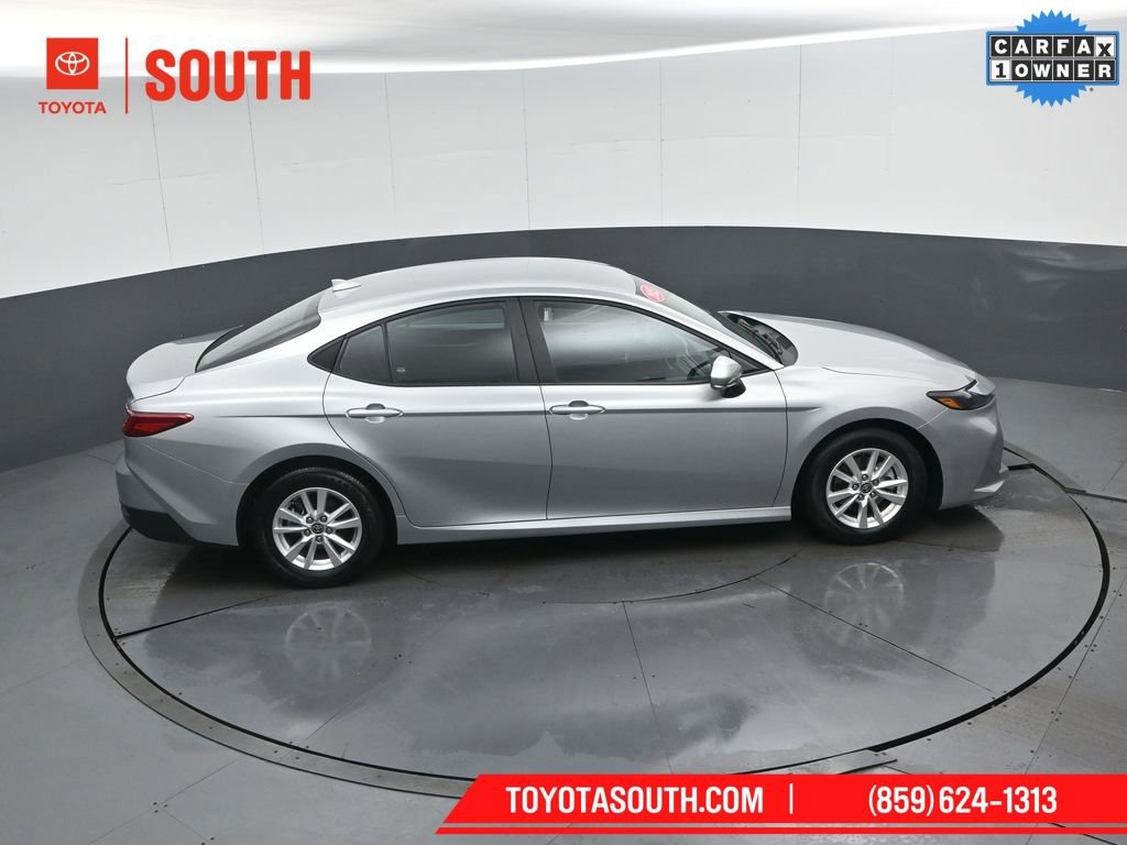 Used 2025 Toyota Camry LE image 49