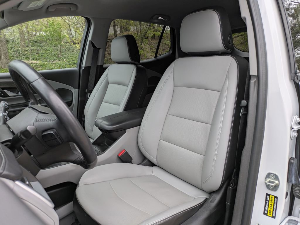 Certified 2022 GMC Terrain SLT w/ LPO, Floor Liner Package AWD/4WD image 12