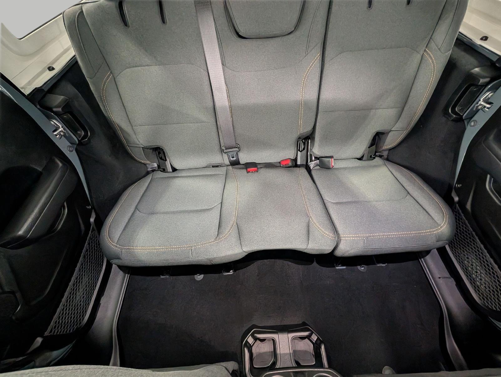 Used 2026 Jeep Wrangler Unlimited Sport AWD/4WD image 23