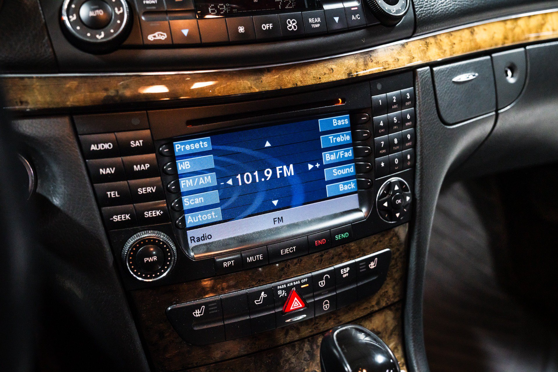 Used 2005 Mercedes-Benz E 55 AMG Sedan image 23