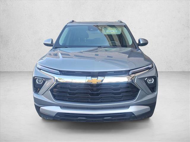 Used 2025 Chevrolet TrailBlazer LT image 2