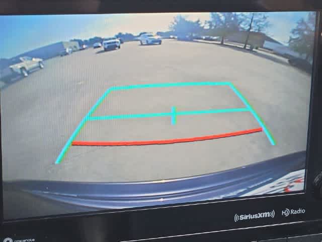 Used 2021 Toyota Highlander XLE FWD image 24