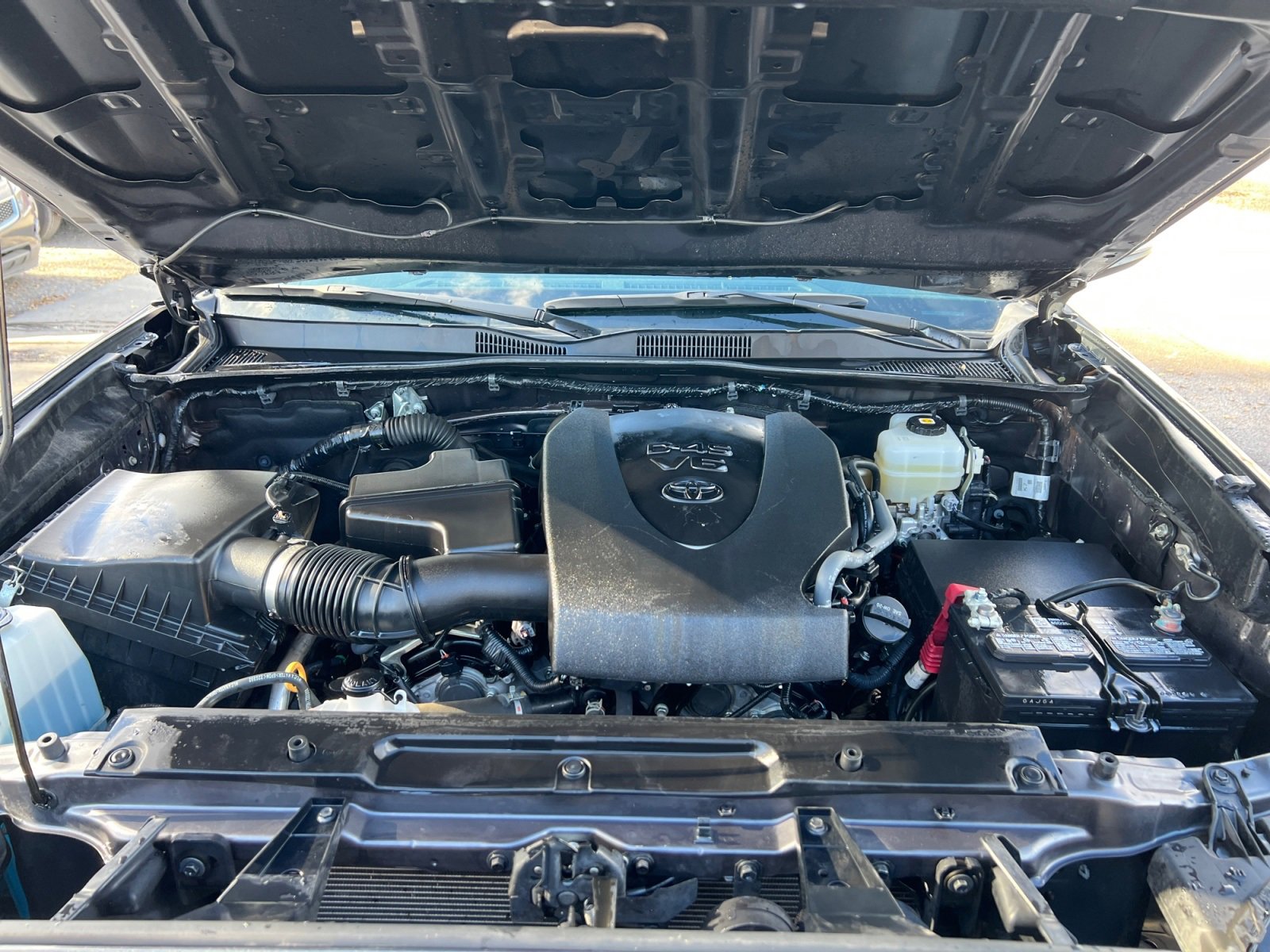 Used 2022 Toyota Tacoma TRD Off-Road image 36