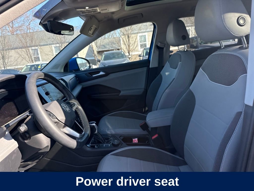 Used 2024 Volkswagen Taos SE image 11