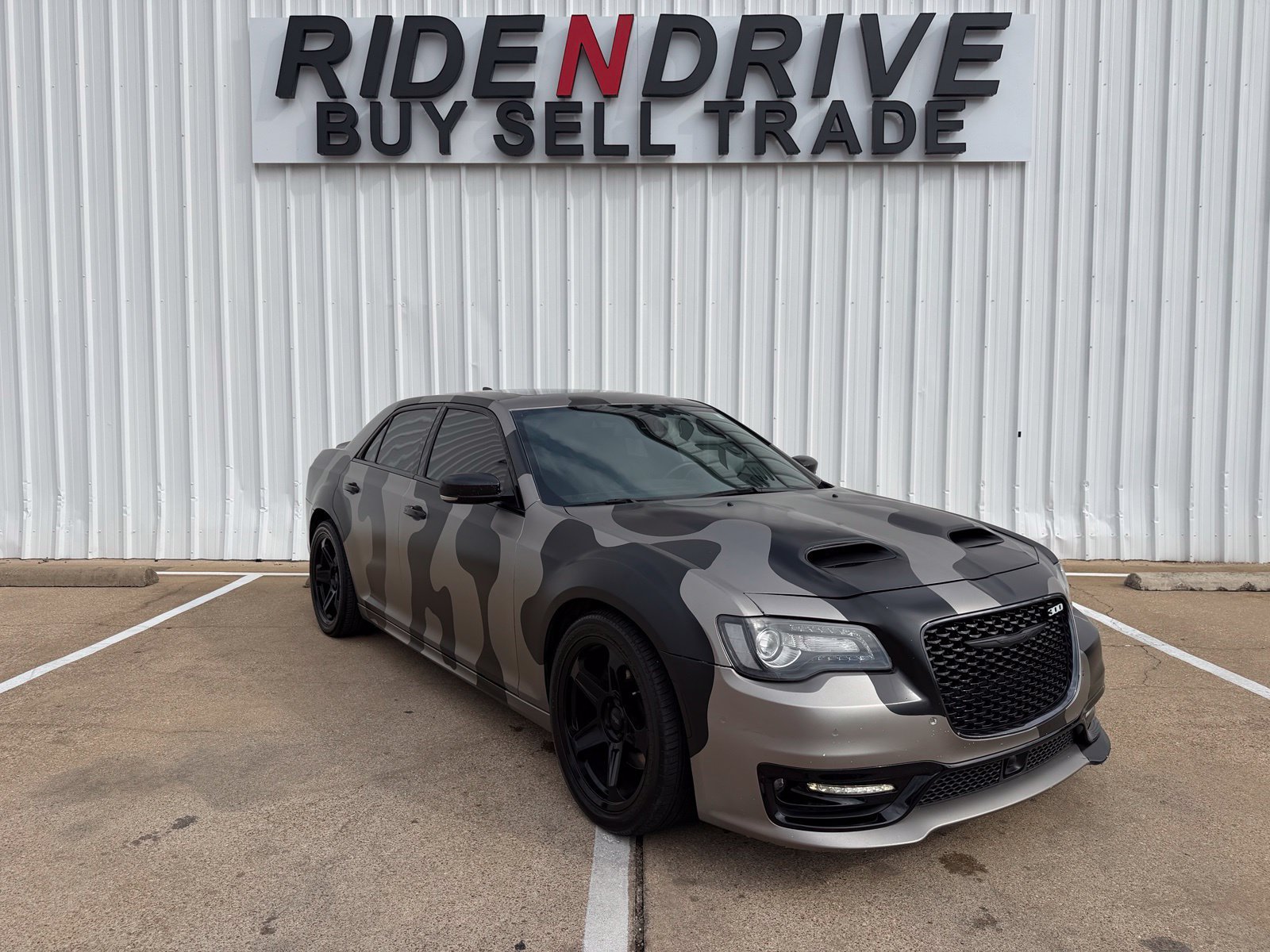 Used 2022 Chrysler 300 S w/ Comfort Group RWD image 11