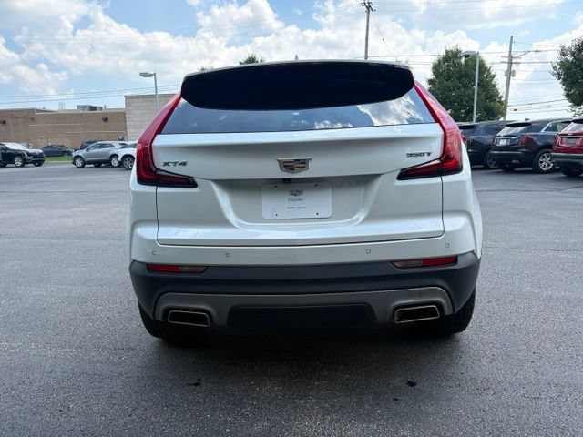 Used 2021 Cadillac XT4 Premium Luxury w/ Cold Weather Package FWD image 4