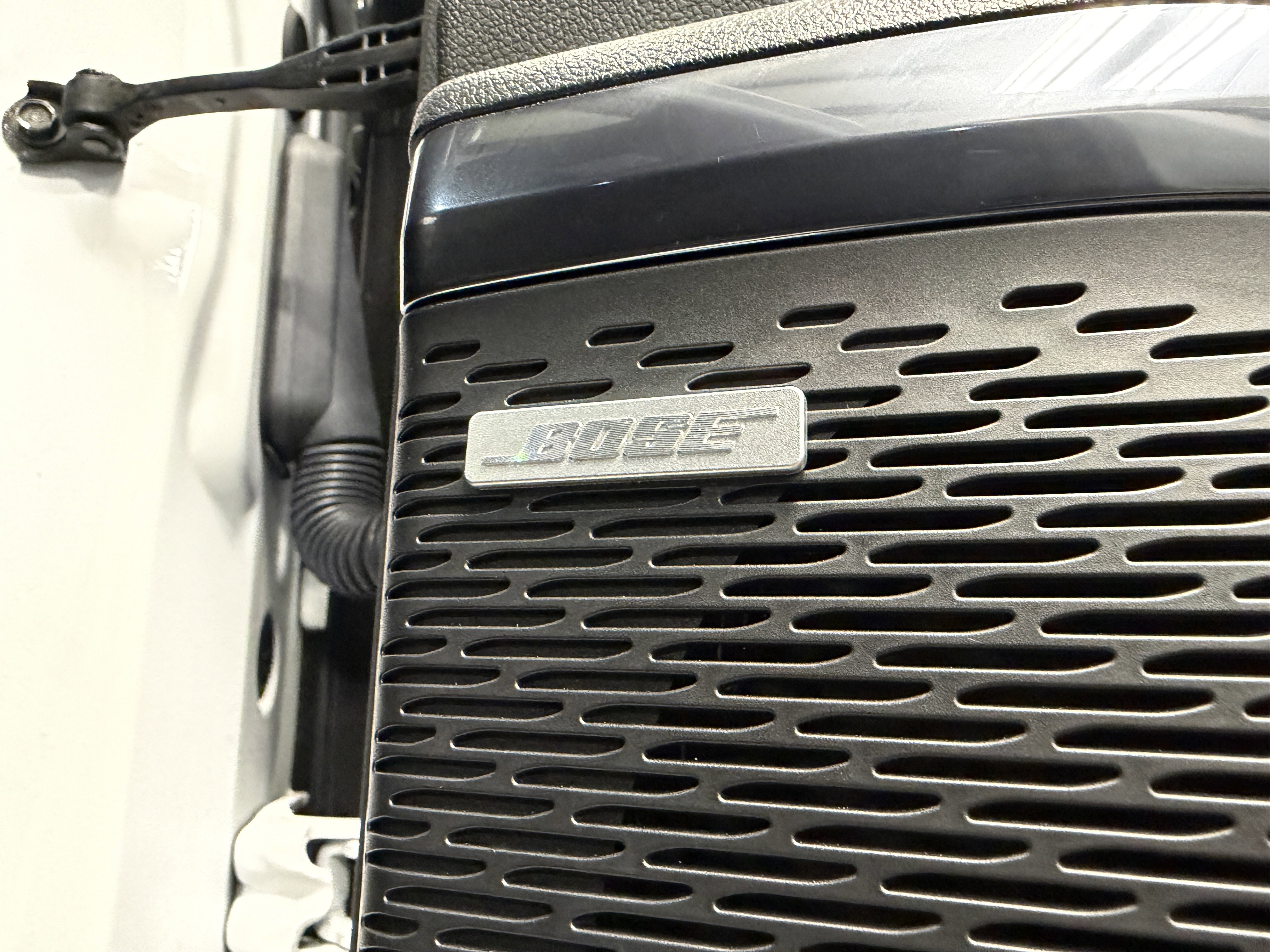 Used 2025 GMC Acadia AT4 w/ Luxury Package image 24