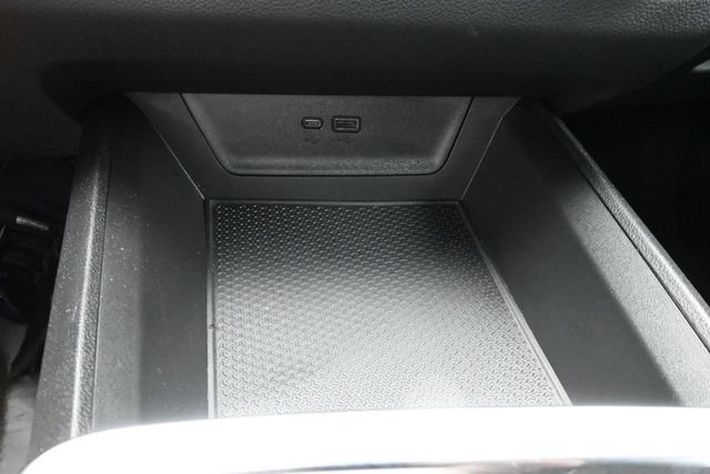 Used 2026 Chevrolet Equinox LT AWD/4WD image 38