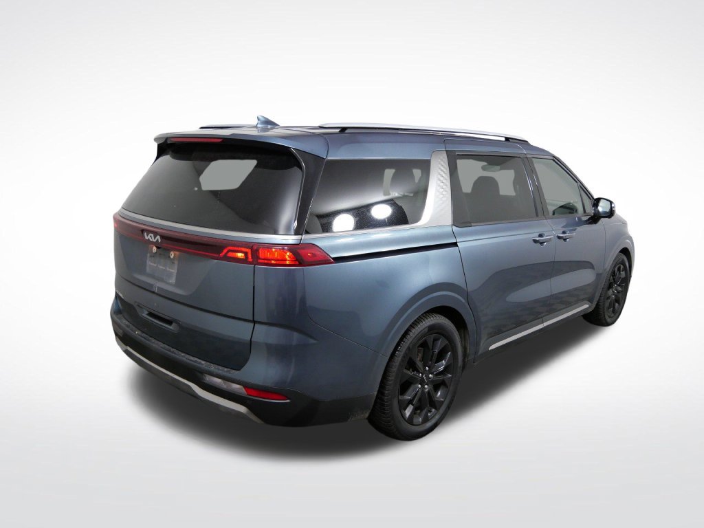 Used 2023 Kia Carnival SX FWD image 3