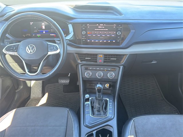 Used 2022 Volkswagen Taos SE w/ Panoramic Sunroof Package image 17