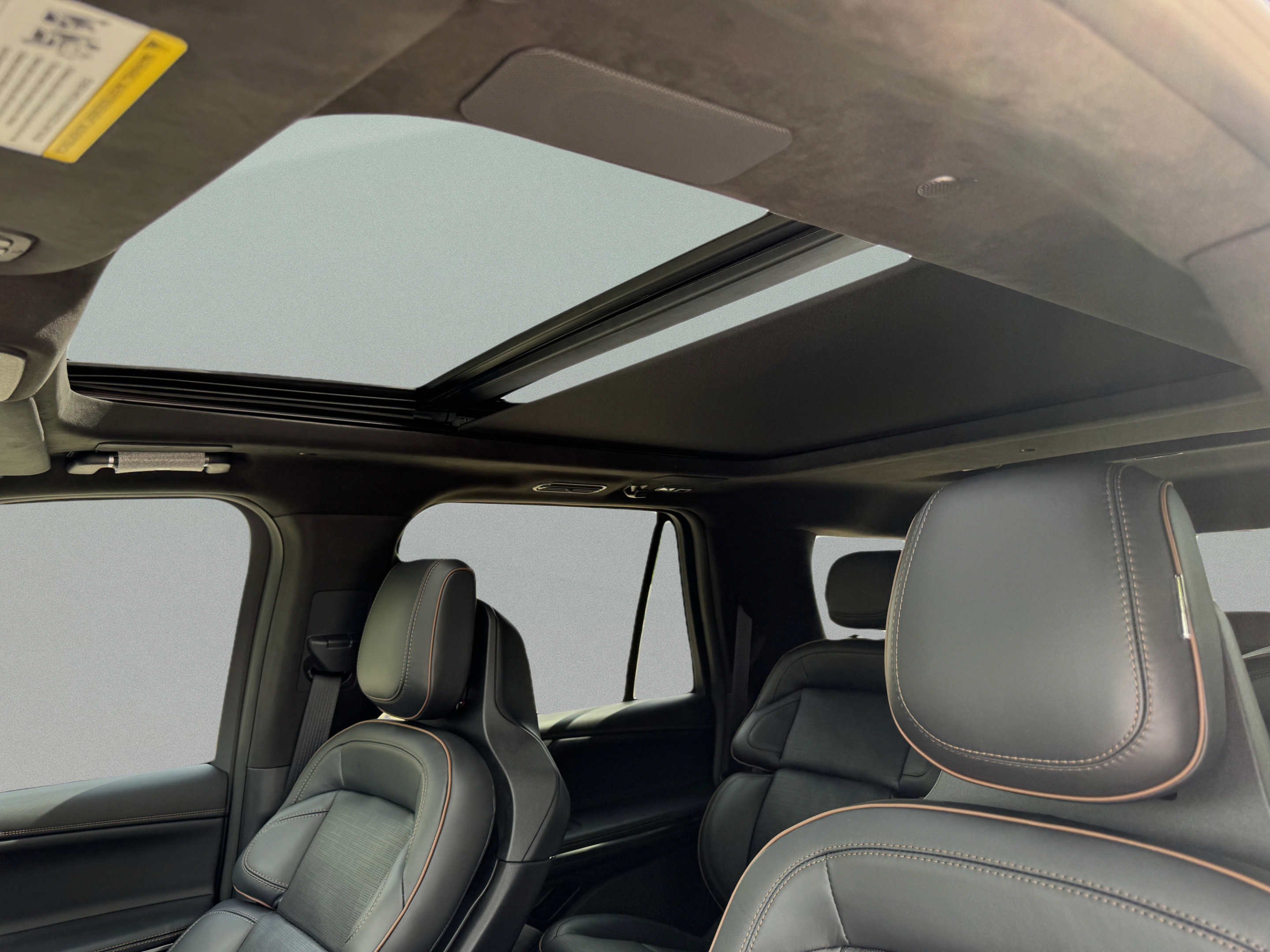 New 2026 Lincoln Navigator L Black Label AWD/4WD image 26