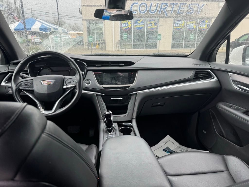 Used 2023 Cadillac XT6 Luxury image 13