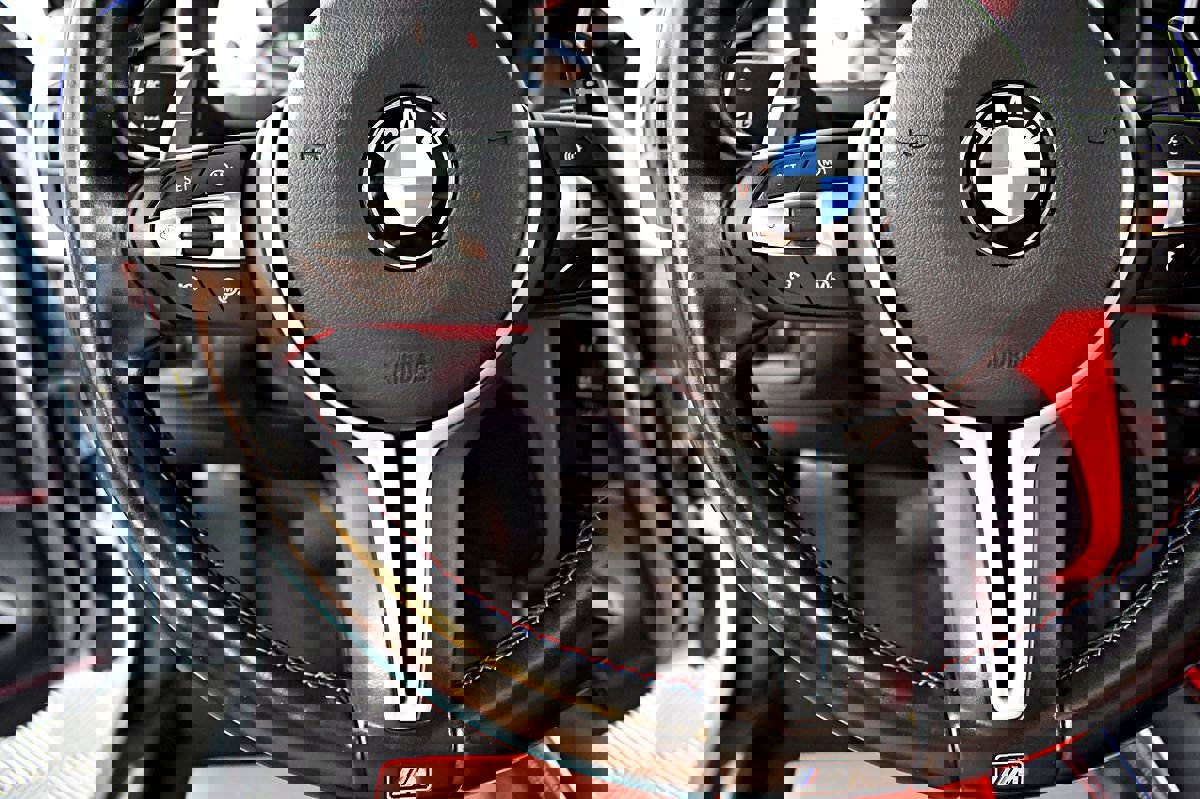 Used 2016 BMW X5 M image 28