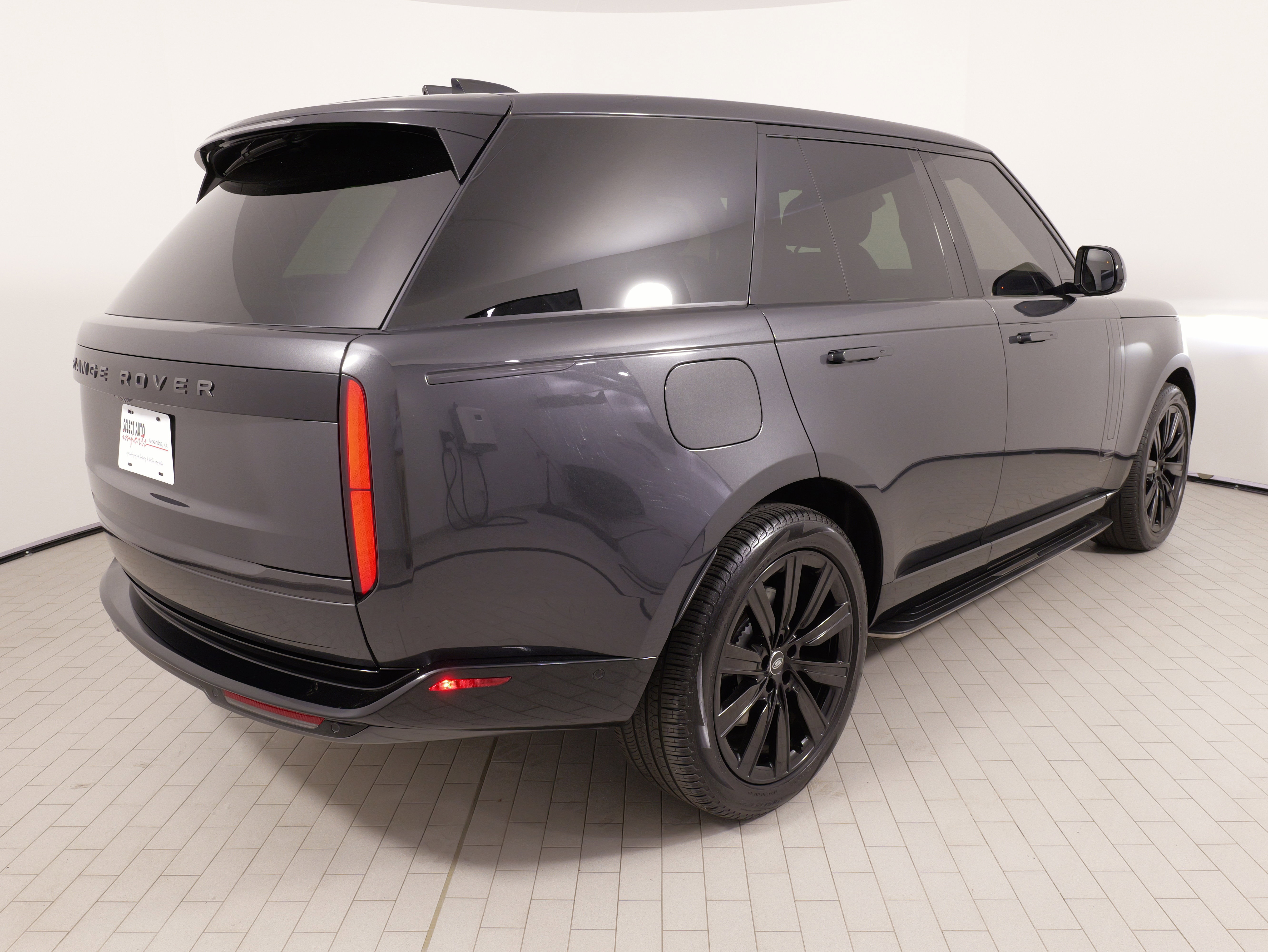 Used 2024 Land Rover Range Rover Autobiography AWD/4WD image 12
