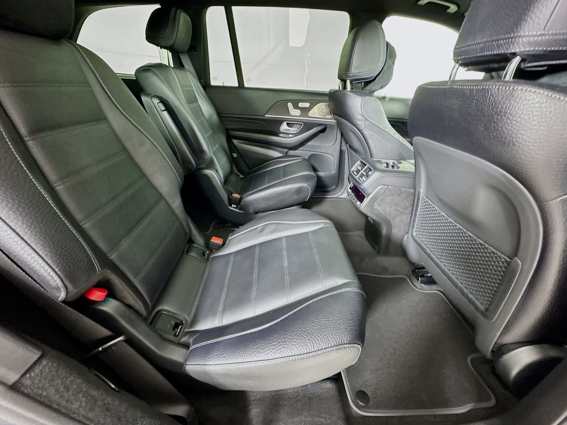 New 2026 Mercedes-Benz GLS 450 4MATIC image 31