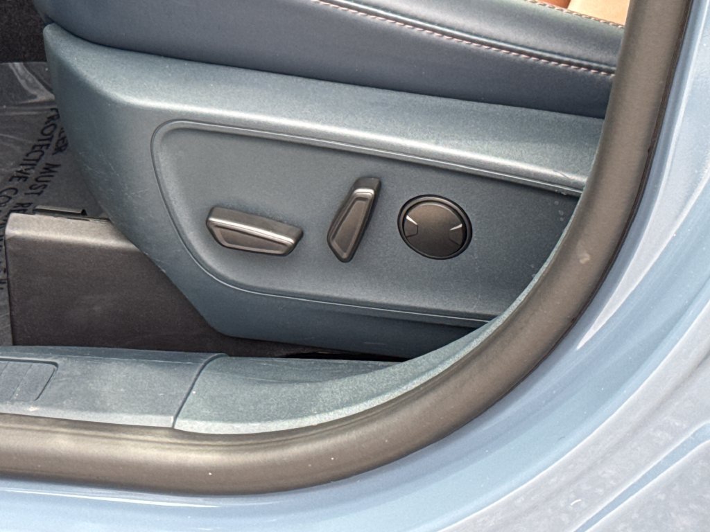 Certified 2024 Ford Maverick Lariat AWD/4WD image 27