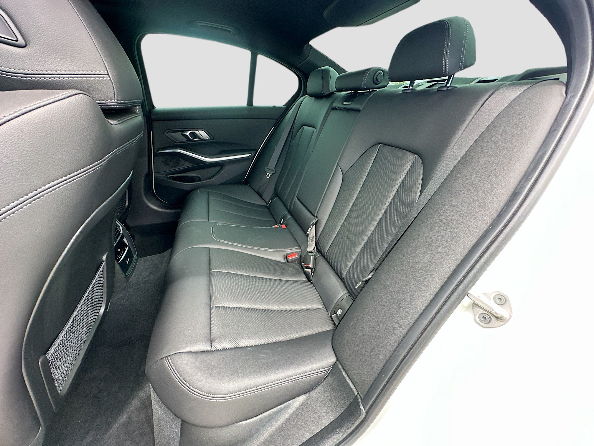 Certified 2023 BMW 330i Sedan w/ Convenience Package RWD image 24