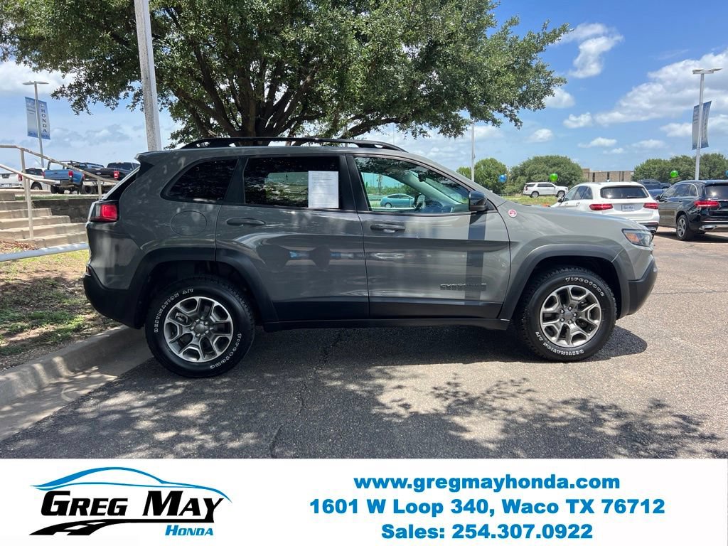 Used 2022 Jeep Cherokee Trailhawk w/ Premium Leather Package AWD/4WD image 8