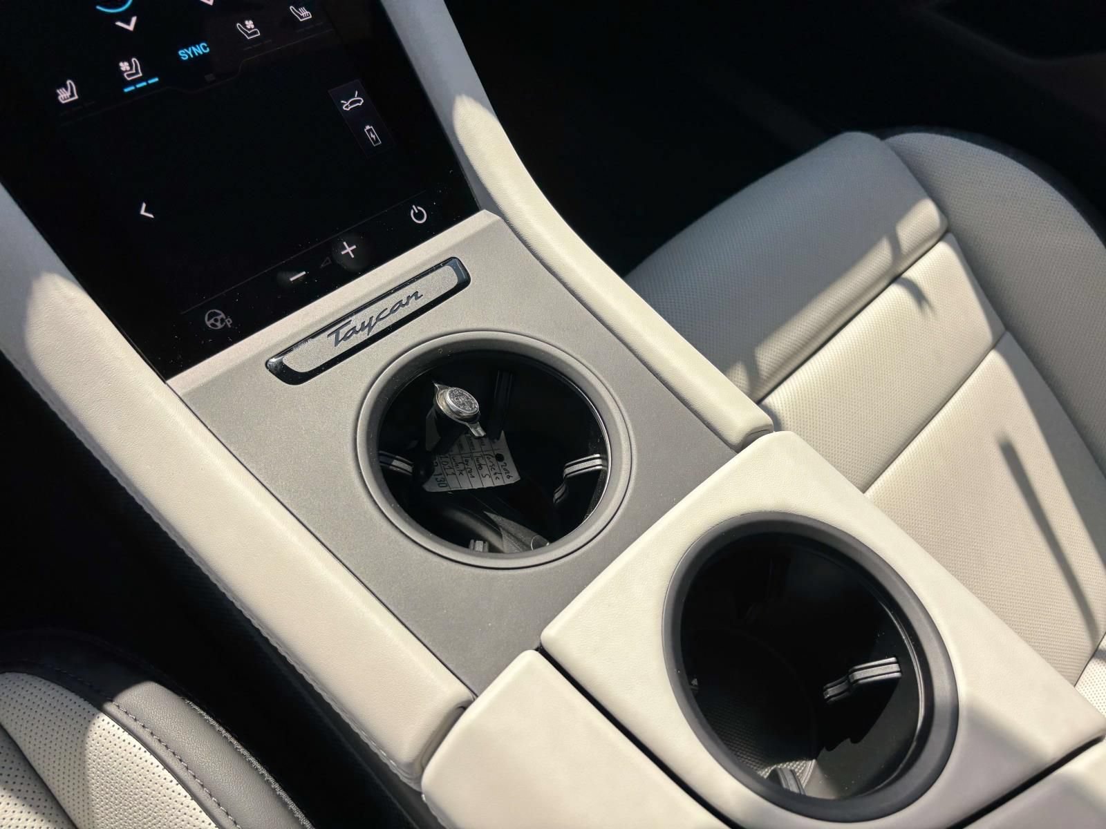 New 2026 Porsche Taycan Turbo S AWD/4WD image 34