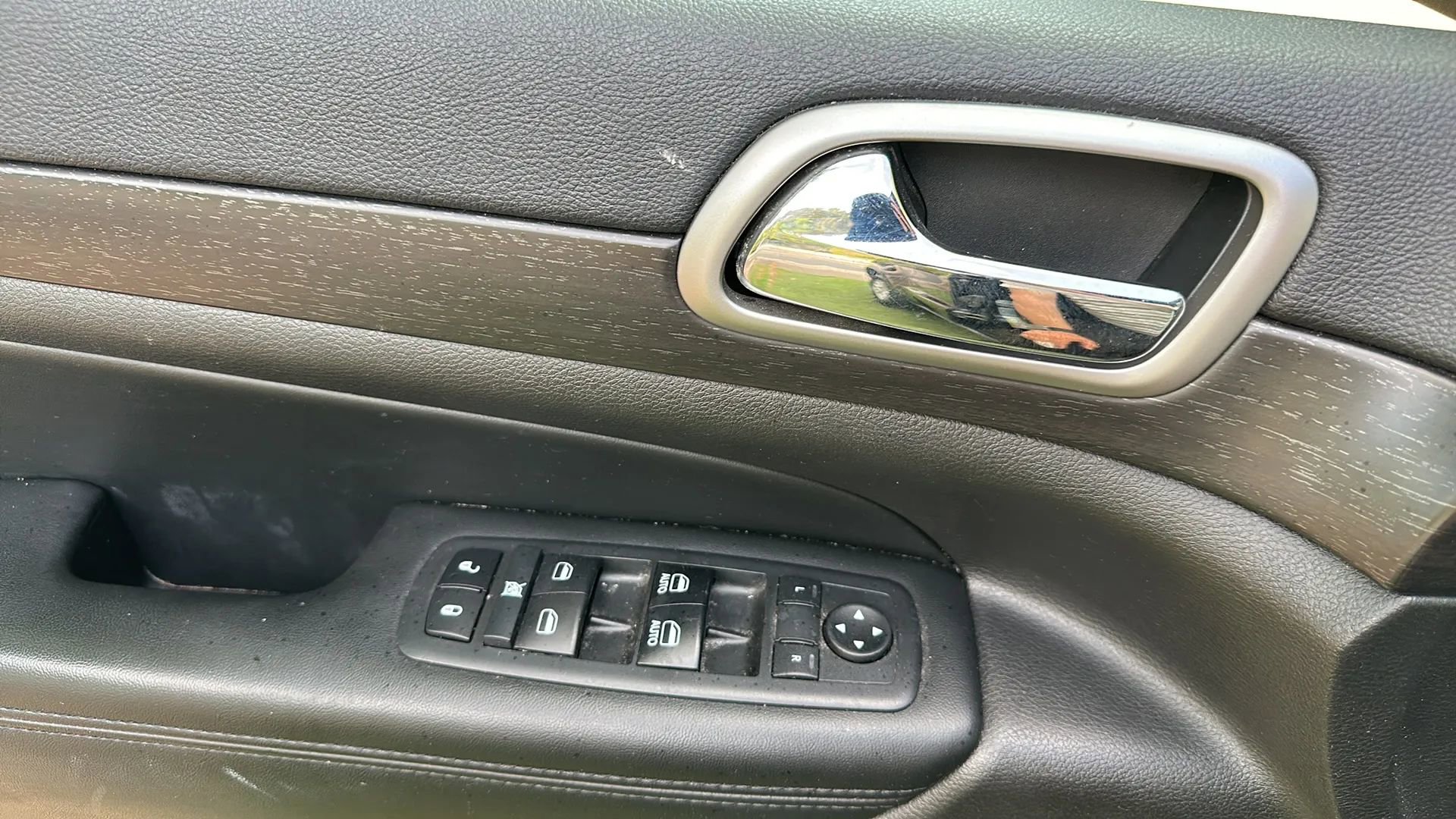 Used 2018 Jeep Grand Cherokee Laredo AWD/4WD image 39
