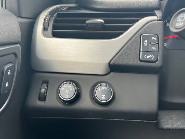 Used 2018 GMC Yukon SLE w/ SLE Value Package image 19