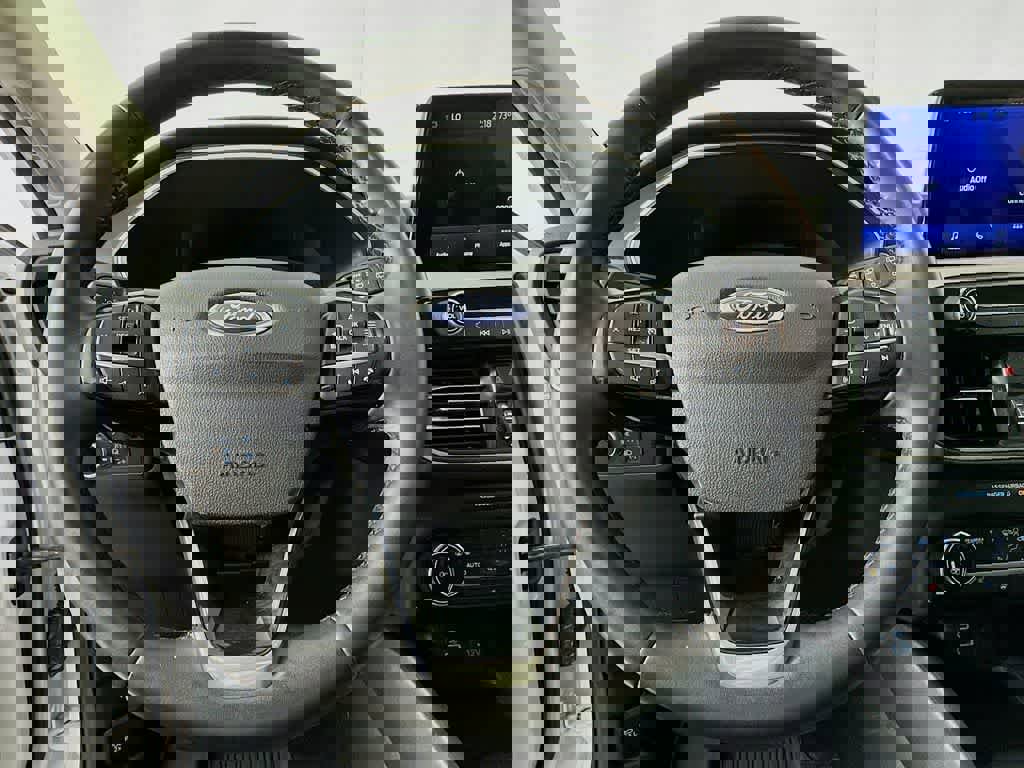 Certified 2022 Ford Escape SE w/ Cold Weather Package image 15