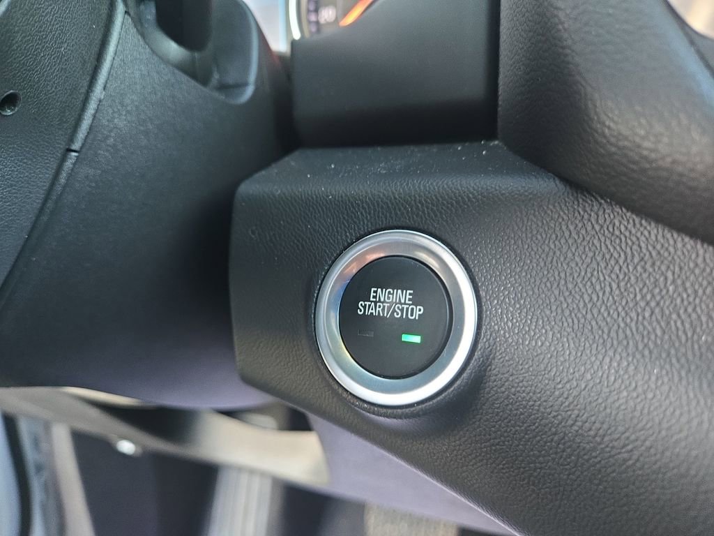 Used 2023 GMC Terrain SLE w/ Driver Convenience Package image 29
