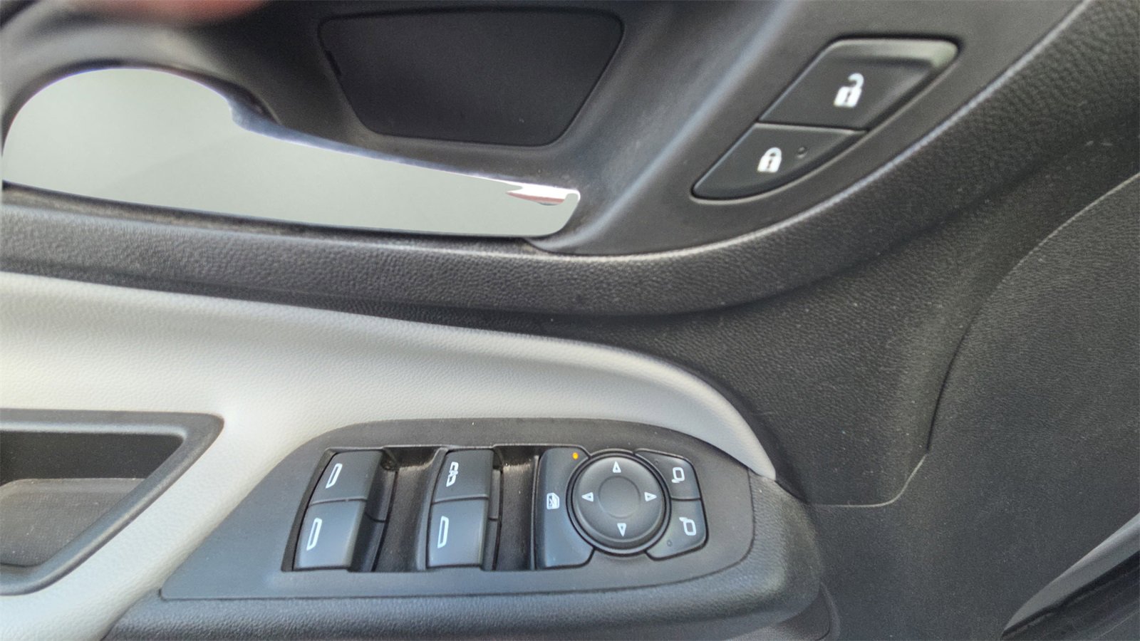 Used 2020 Chevrolet Equinox LT image 34