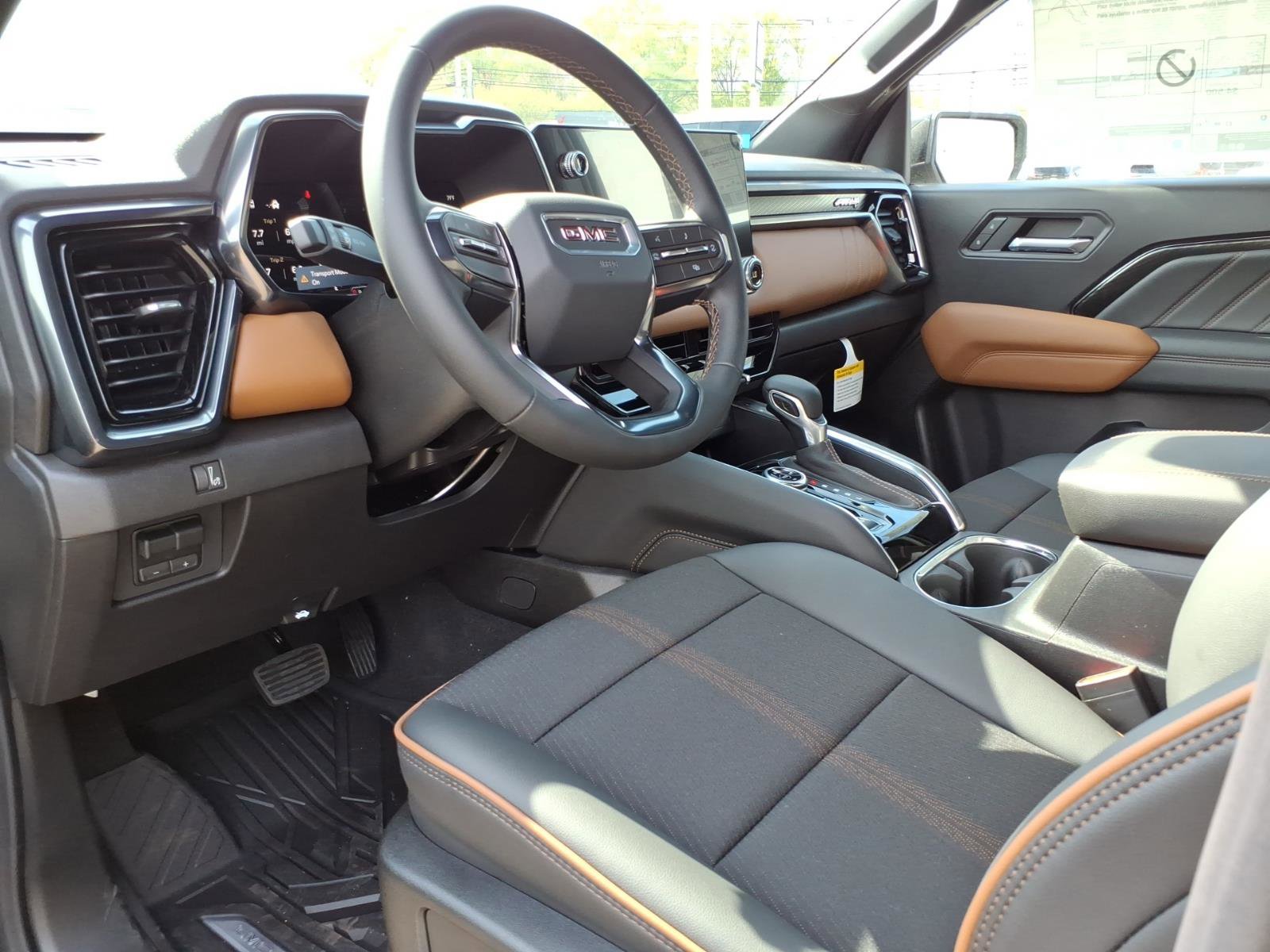 New 2026 GMC Canyon AT4 AWD/4WD image 13