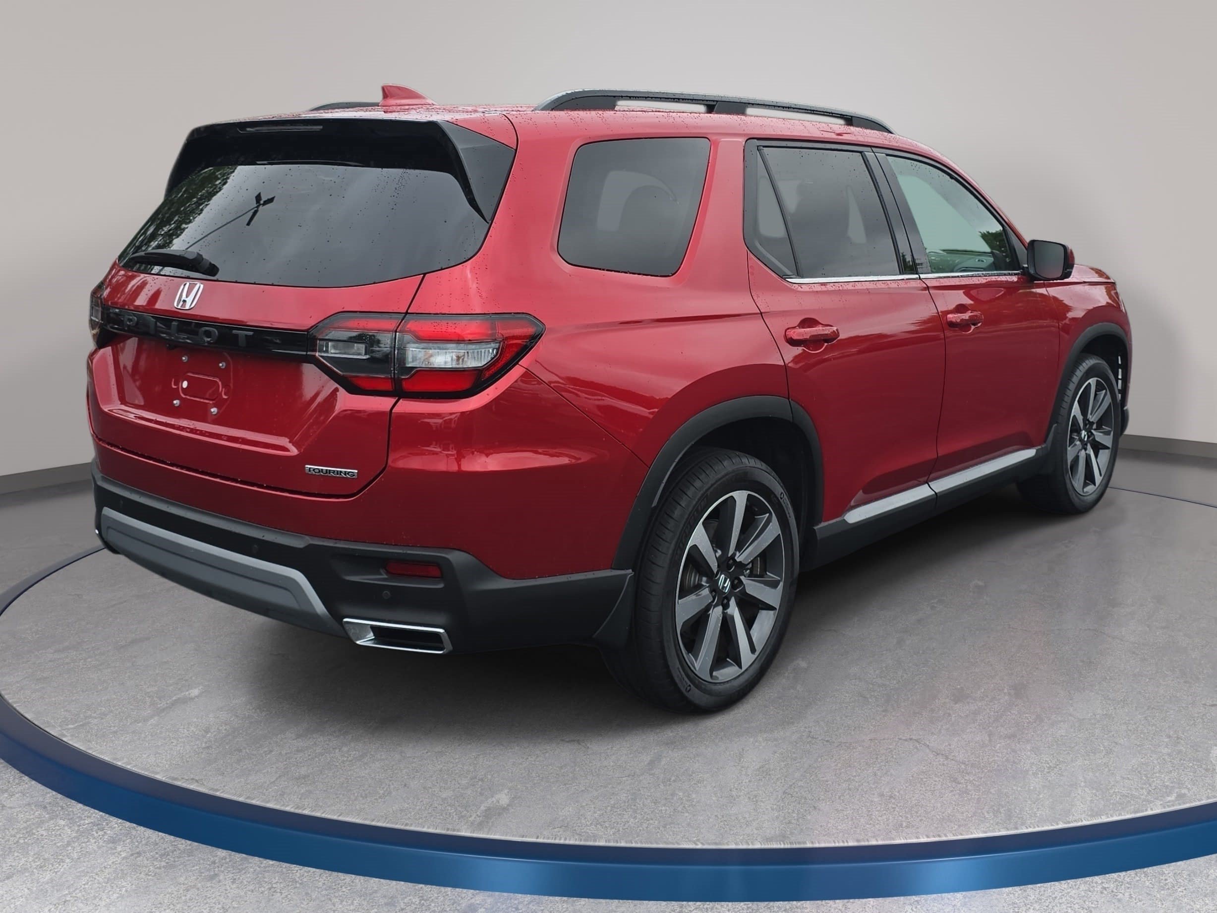 Used 2024 Honda Pilot Touring image 5