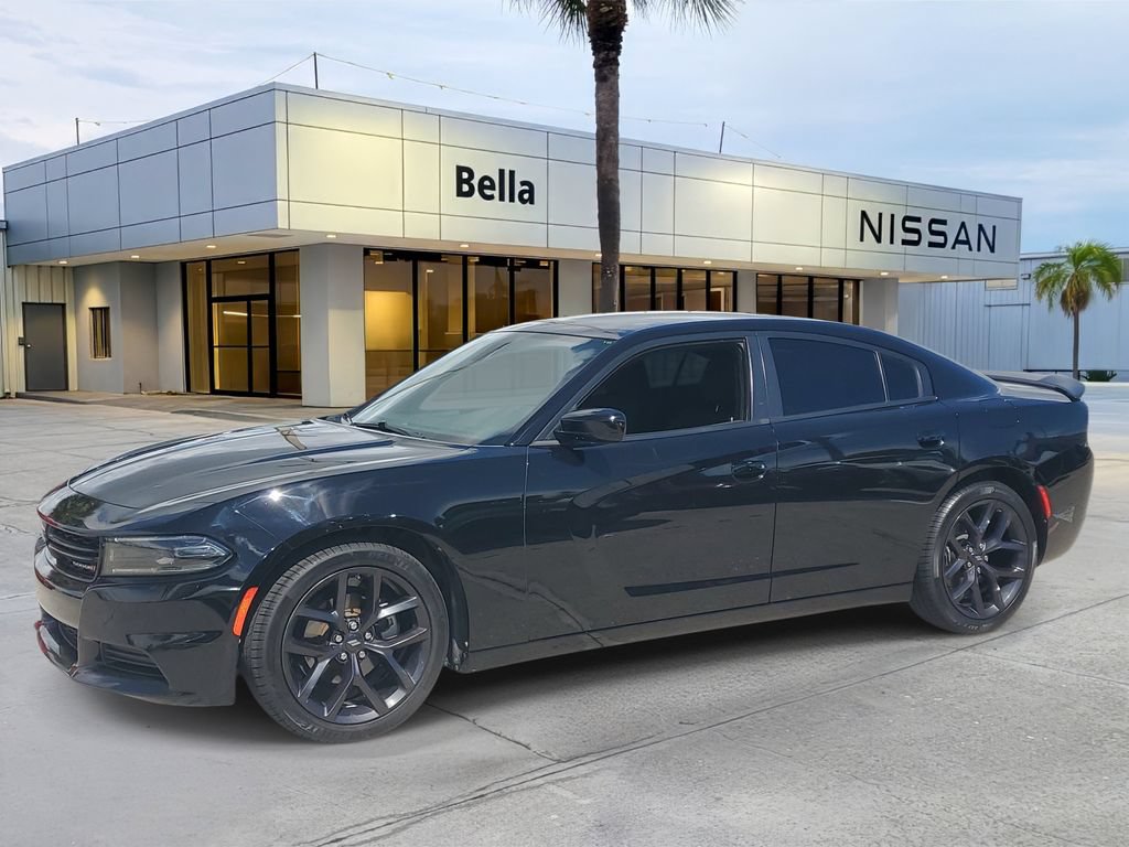 Used 2023 Dodge Charger SXT w/ Blacktop Package RWD image 2