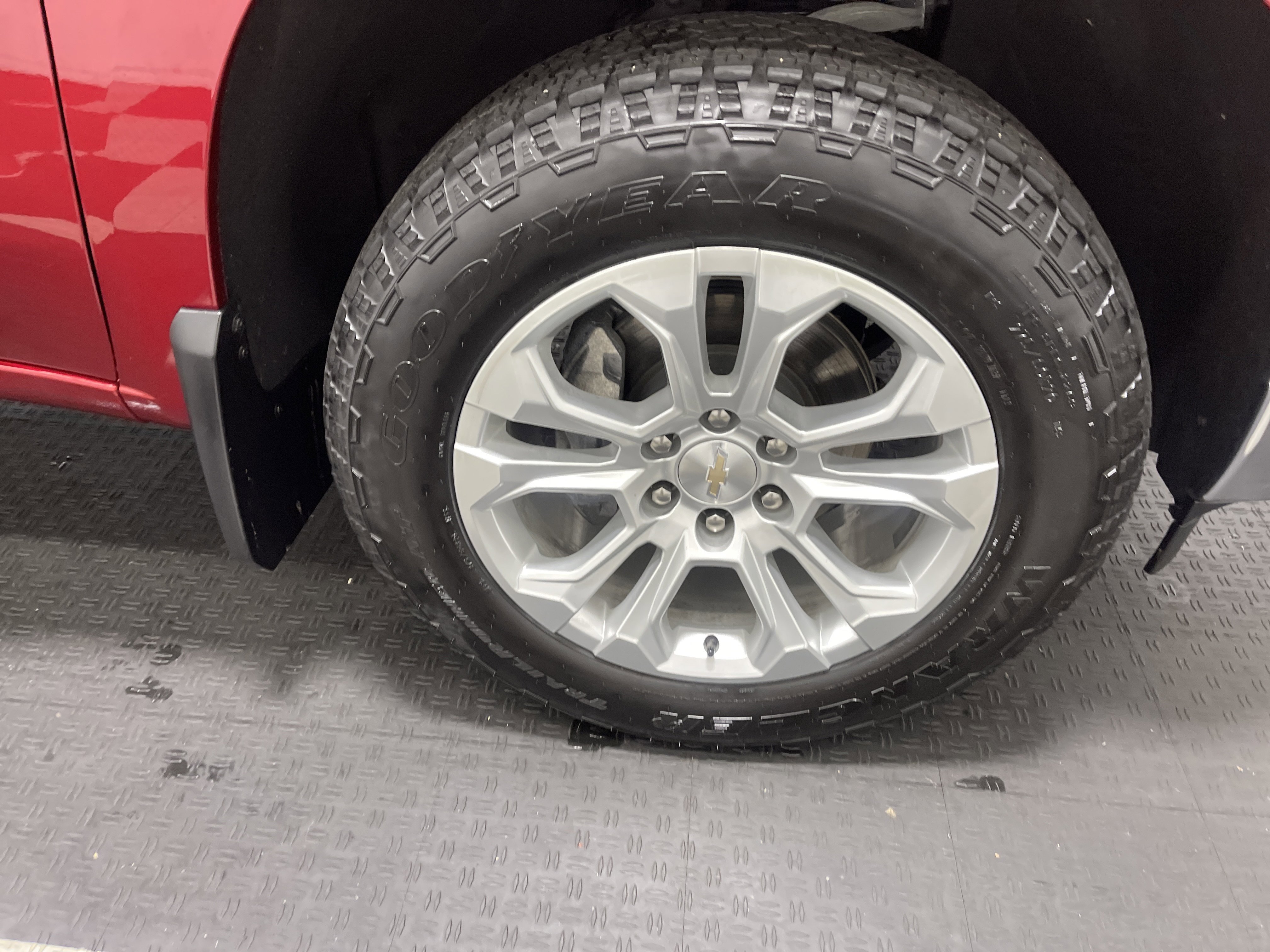 Used 2023 Chevrolet Silverado 1500 LTZ w/ LTZ Premium Package AWD/4WD image 28