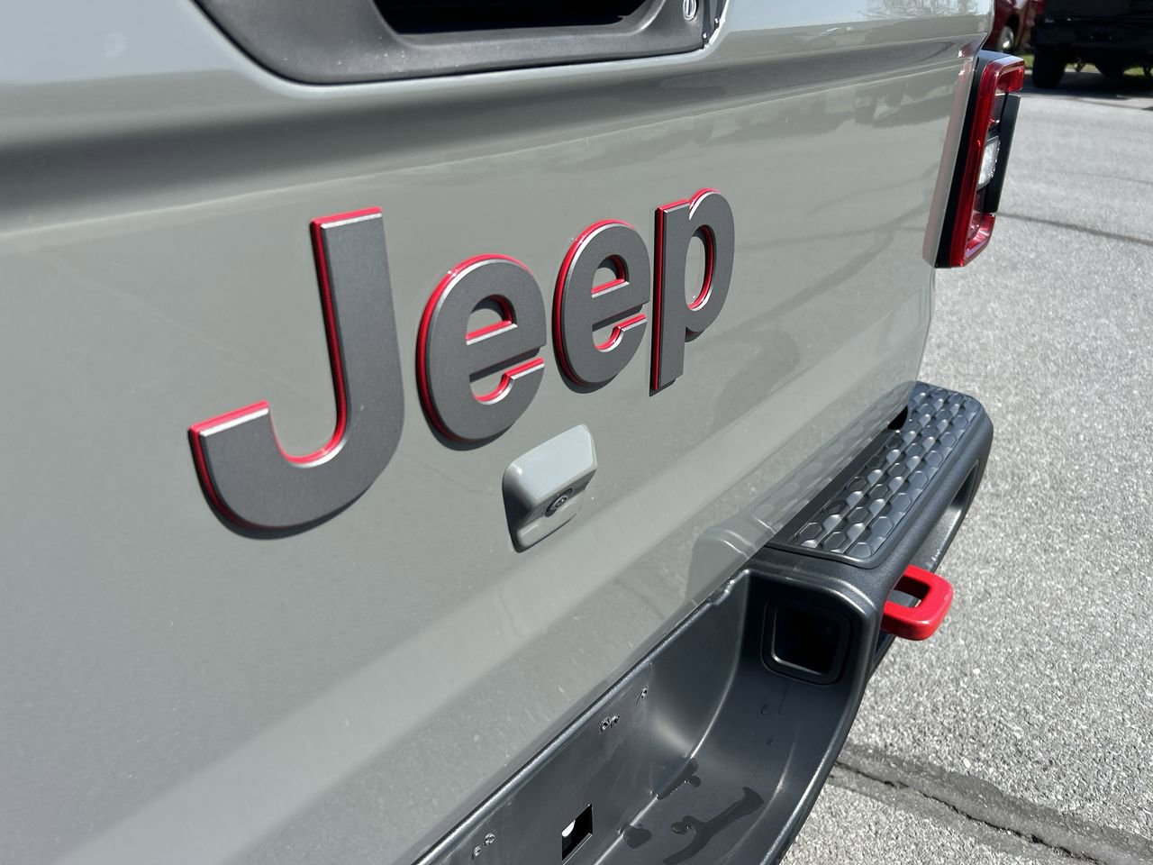 Used 2020 Jeep Gladiator Rubicon w/ LED Lighting Group AWD/4WD image 11