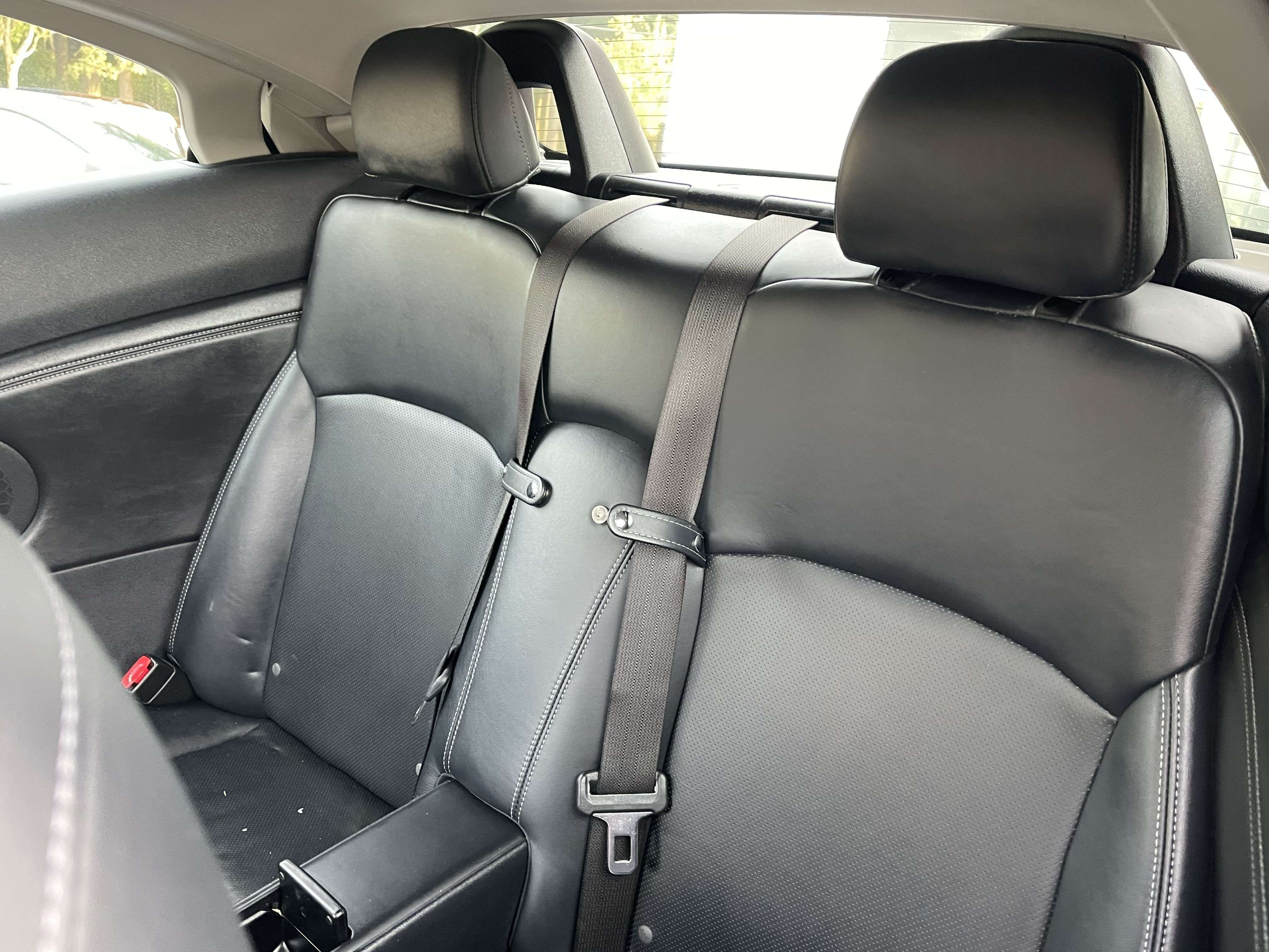 Used 2010 Lexus IS 250C w/ Luxury Pkg RWD image 12