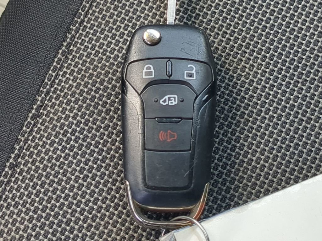 Used 2022 Ford Transit Connect XL image 26