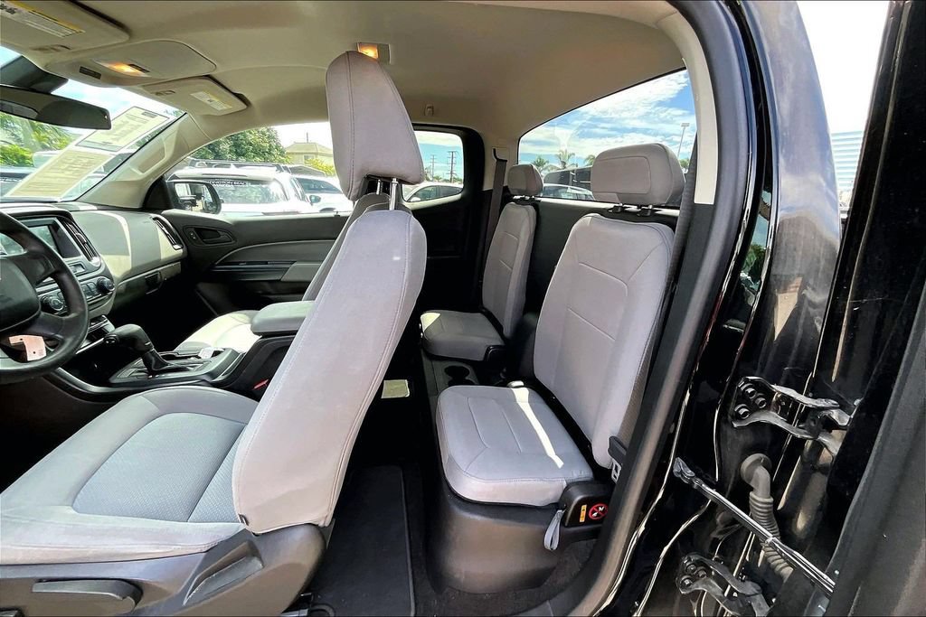 Used 2018 Chevrolet Colorado W/T RWD image 15