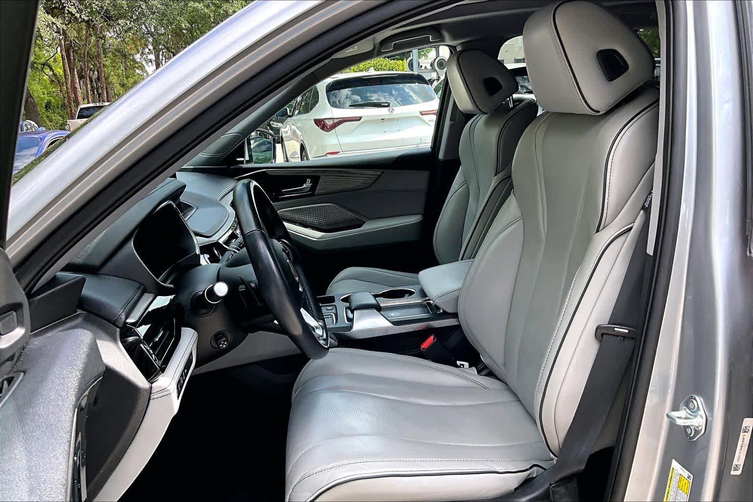 Used 2022 Acura MDX SH-AWD w/ Advance Package image 8