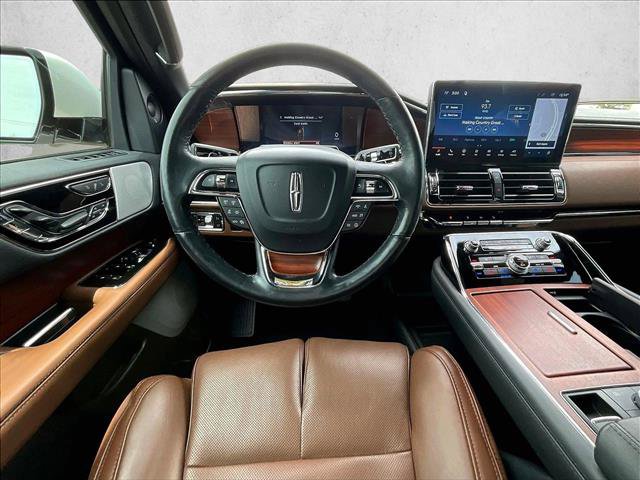 Used 2022 Lincoln Navigator Reserve RWD image 7