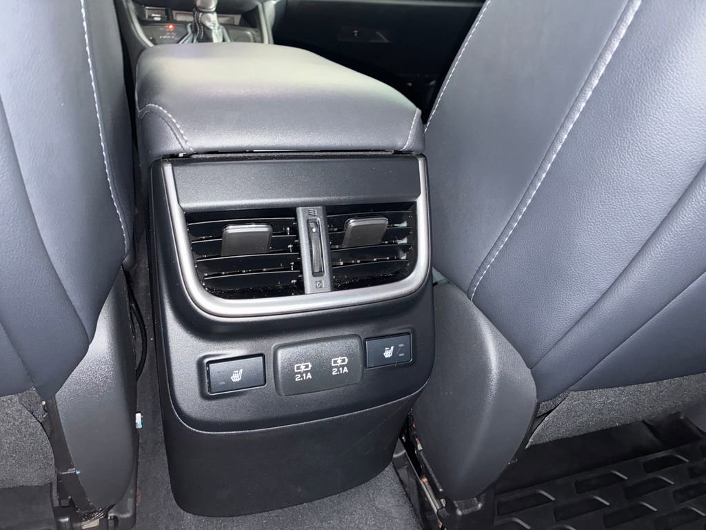Used 2022 Subaru Outback Limited image 21