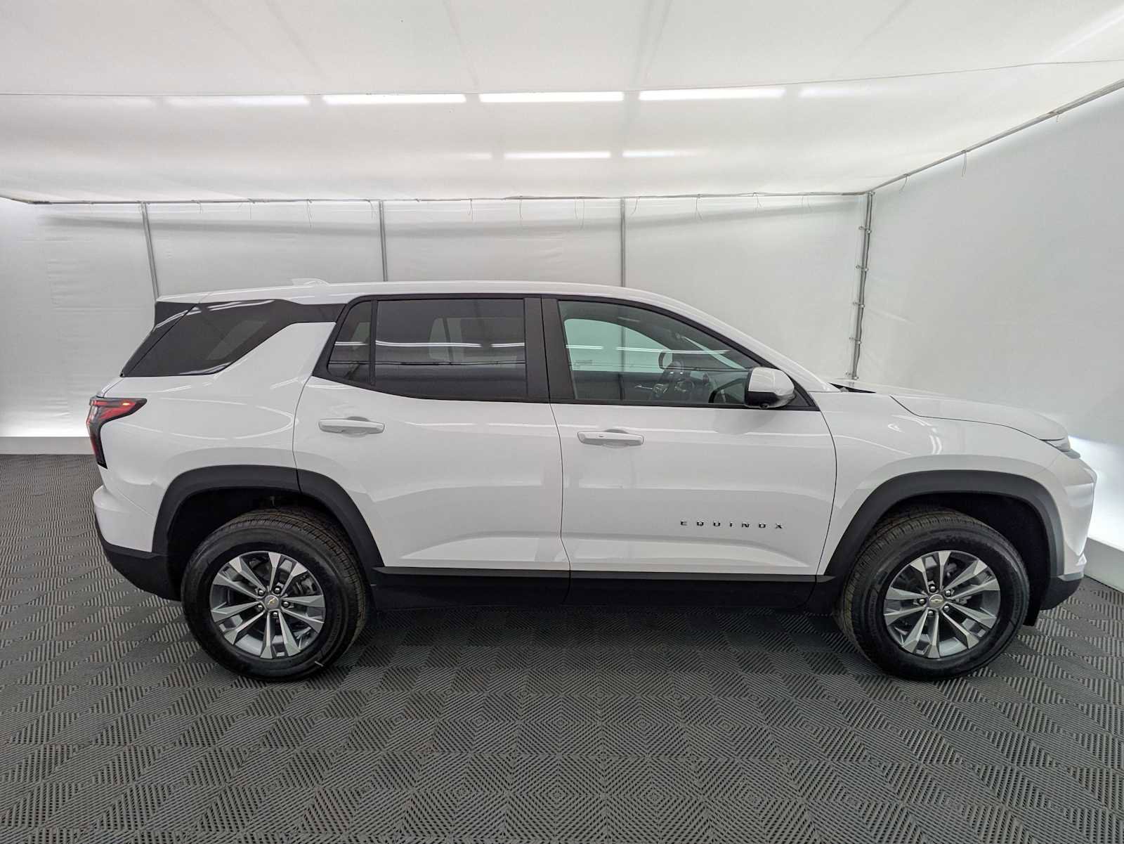 New 2026 Chevrolet Equinox LT image 7