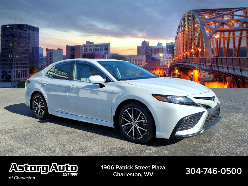 Used 2023 Toyota Camry SE