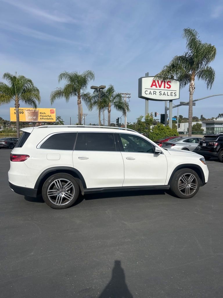 Used 2025 Mercedes-Benz GLS 450 4MATIC image 4