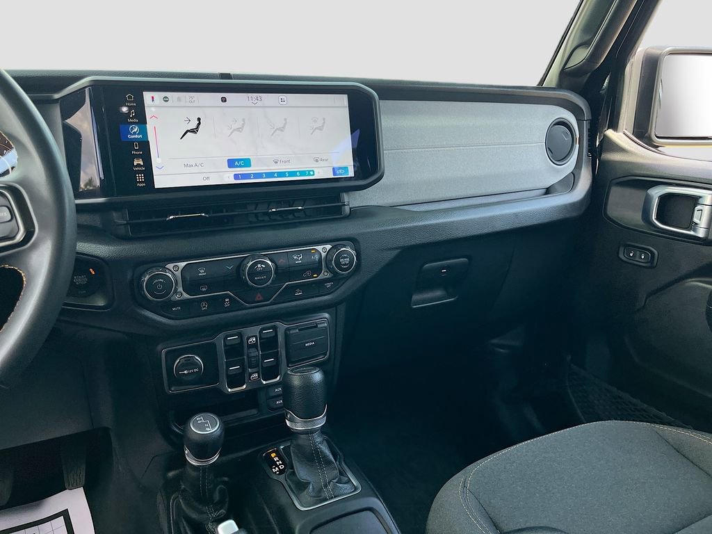Used 2024 Jeep Gladiator Sport AWD/4WD image 21
